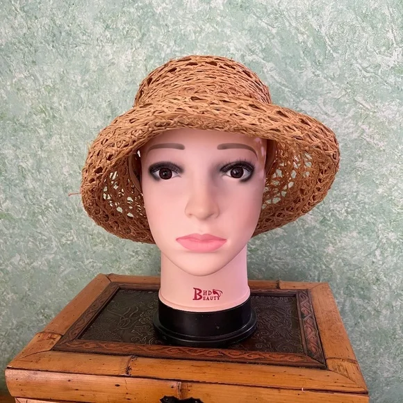 Liz Claiborne | Accessories | Liz Claiborne Straw Hat | Poshmark display picture 1